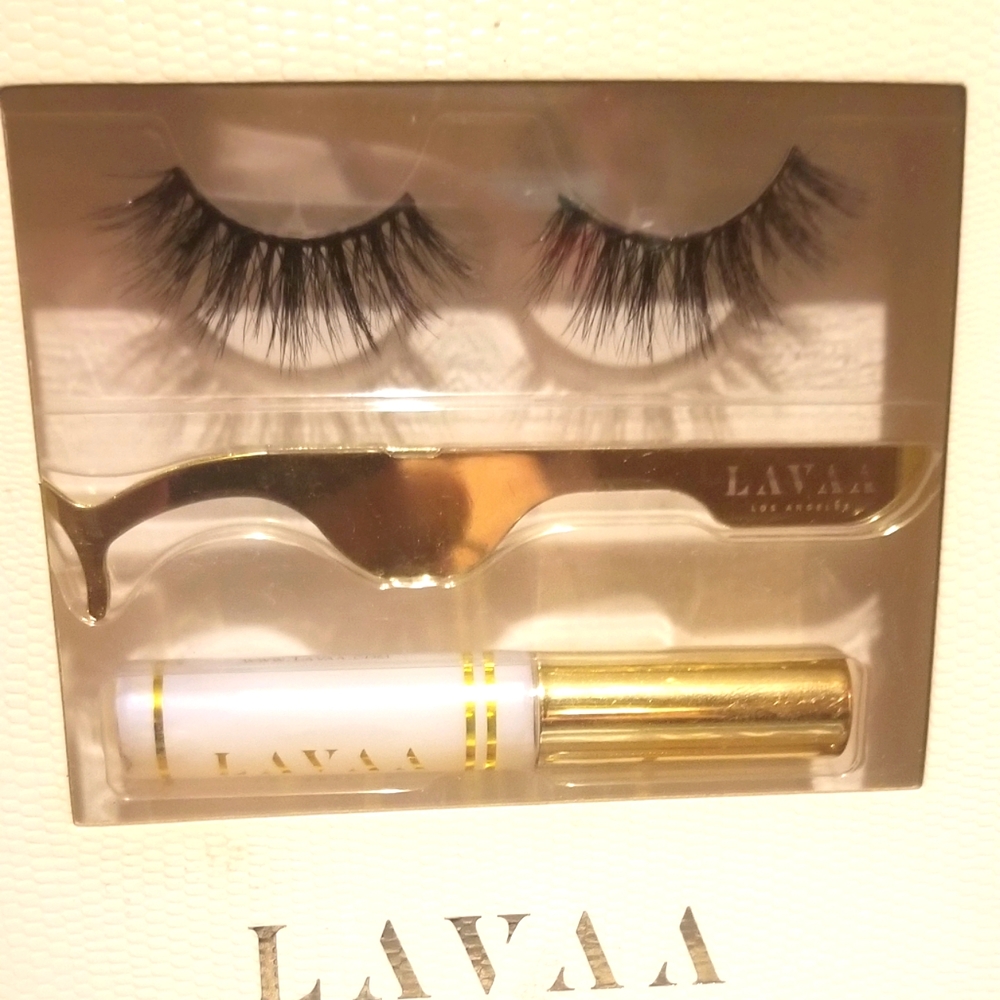 LAVAA Lashes from Boxy Charm!!!